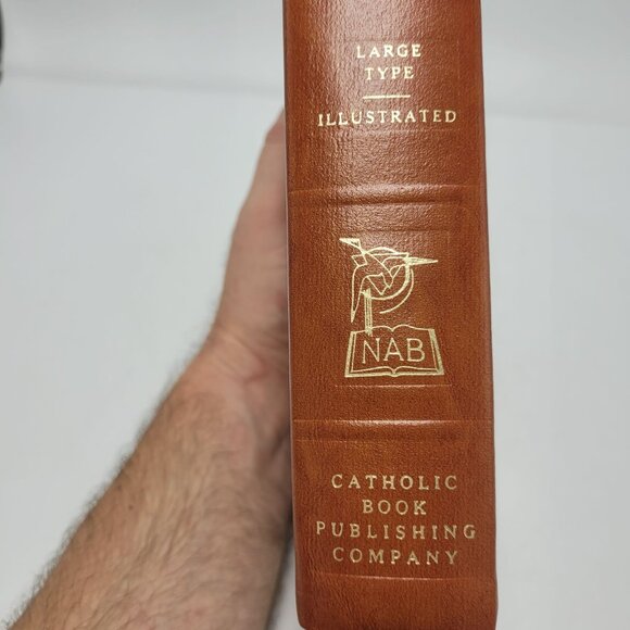 Saint Joseph Edition The New American Bible Catholic Book Publishing Co 1992 EUC - Picture 8 of 16